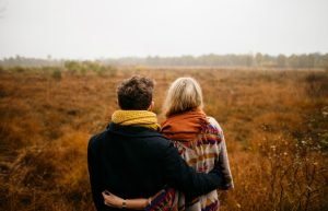 Momento clave en el que muchos hombres comienzan a perder la chispa romántica