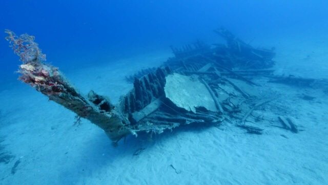 Auf dem Grund des Schwarzen Meeres wurde ein perfekt erhaltenes, über 2.400 Jahre altes Schiff entdeckt.