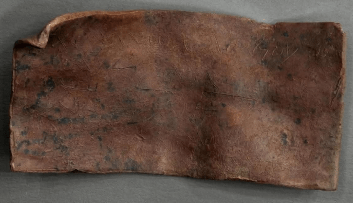 In den Niederlanden wurde eine fast 1900 Jahre alte römische Tontafel mit einem an die Götter gerichteten Fluch entdeckt